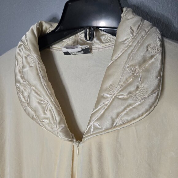 Vintage Nieman Marcus Diamond Tea Ivory Plush Dressing Gown/Robe, Zipper Front - Picture 3 of 7